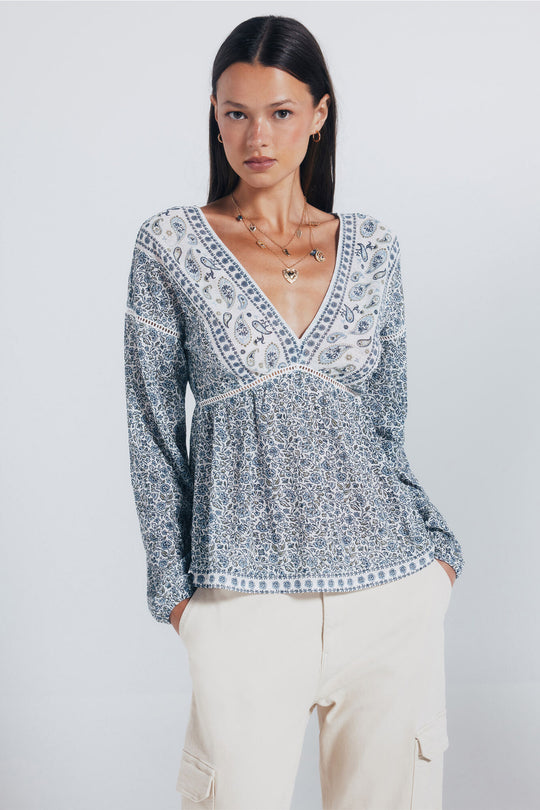 Boho blouse with border