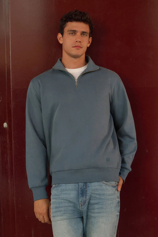 Basic trucker neck sweatshirt