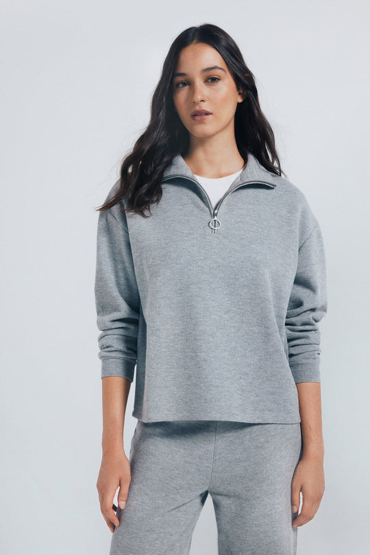 High neck sweatshirt with zip fastening