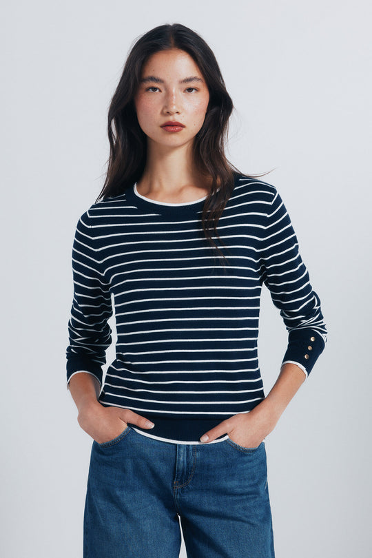 Fine jersey with buttons and cuffs