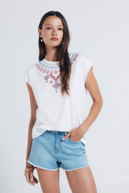 Positioned ethnic graphic t-shirt
