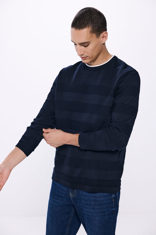 Double collar jumper