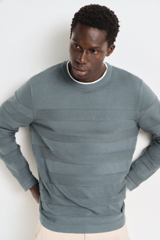 Double collar jumper