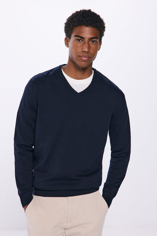 Essential V-neck jumper