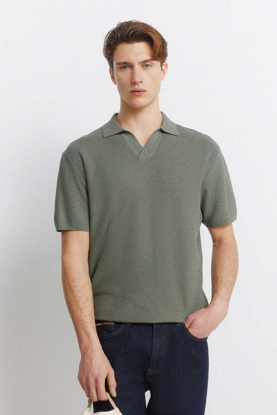 Link structure polo shirt