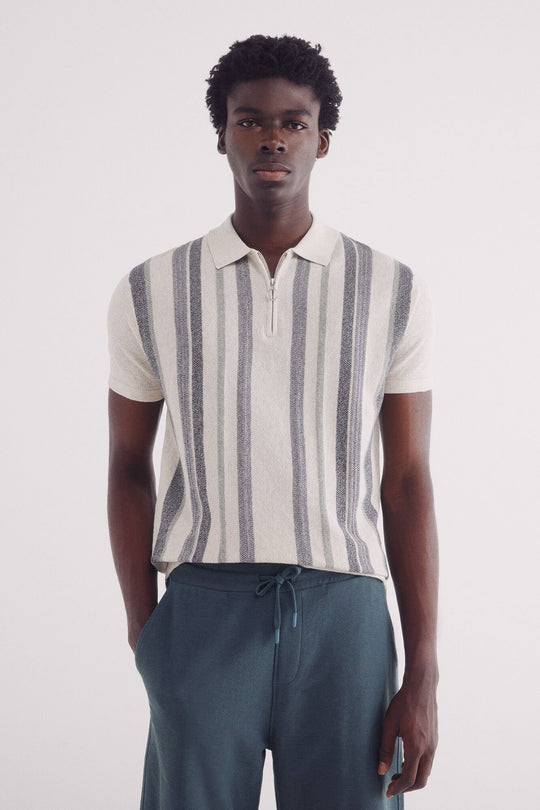 Short-sleeved textured jumper