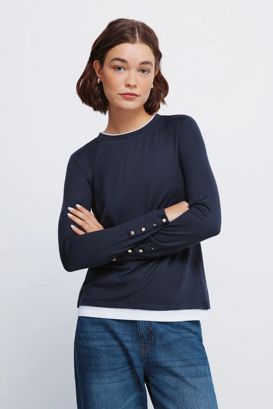 تيشيرت بملمس ناعم بتأثير طبقتين