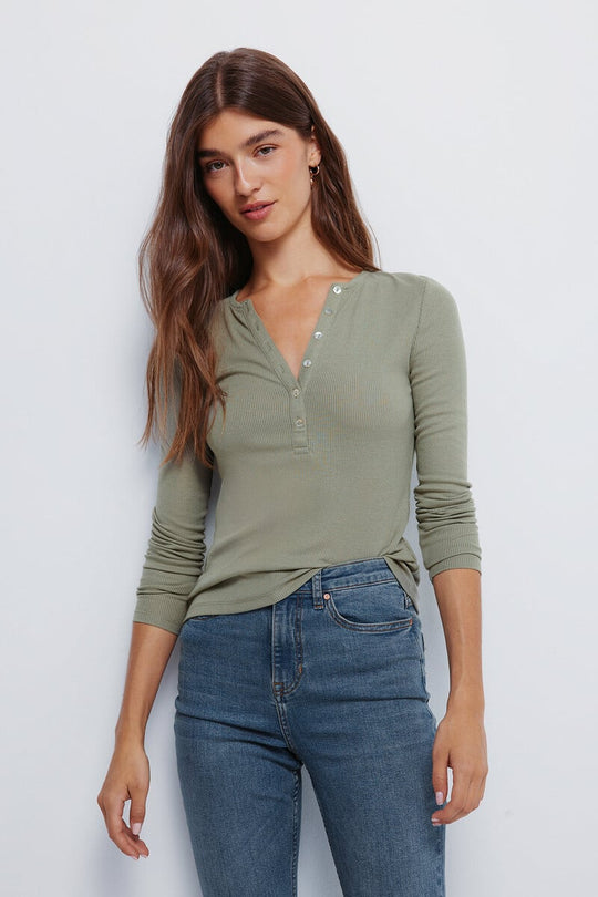 Buttoned Henley t-shirt