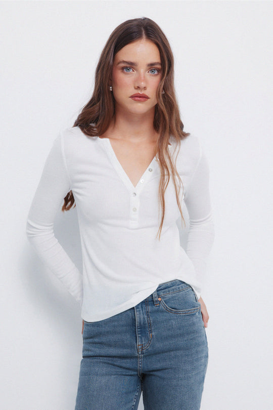 Buttoned Henley t-shirt