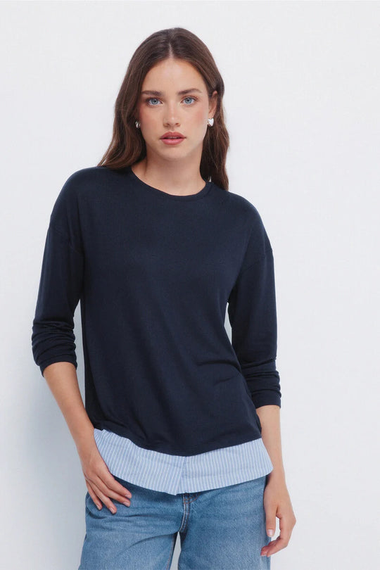 تيشيرت بتصميم مشترك