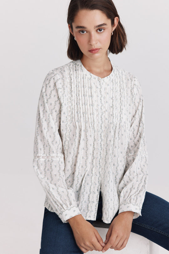 Lace romantic shirt