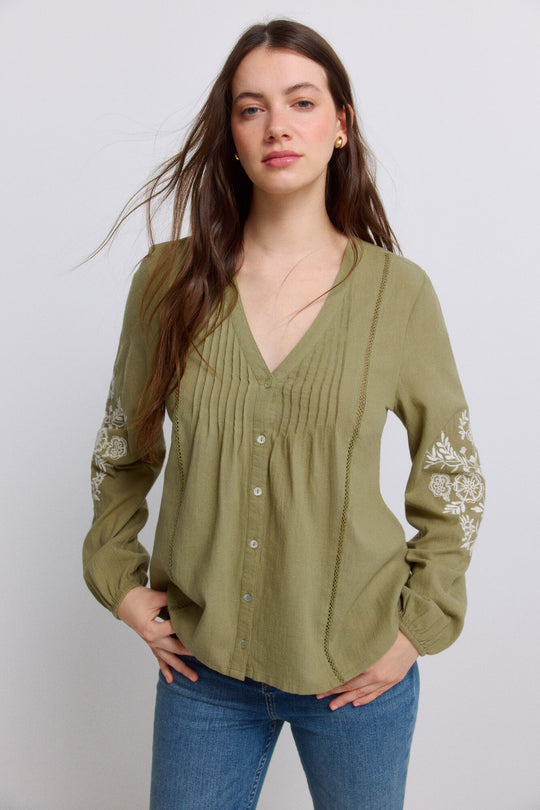 Embroidered romantic blouse