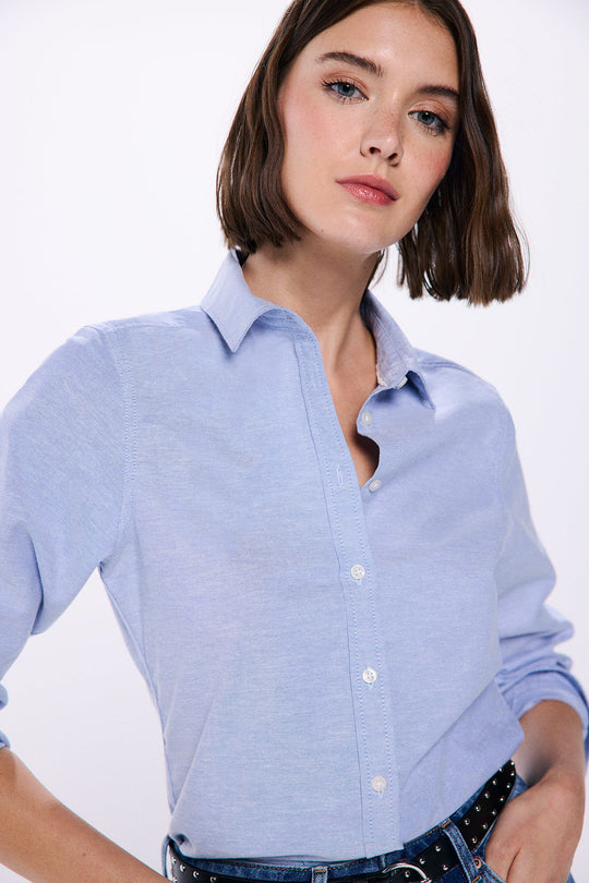 قميص أوكسفورد شبه ضيق