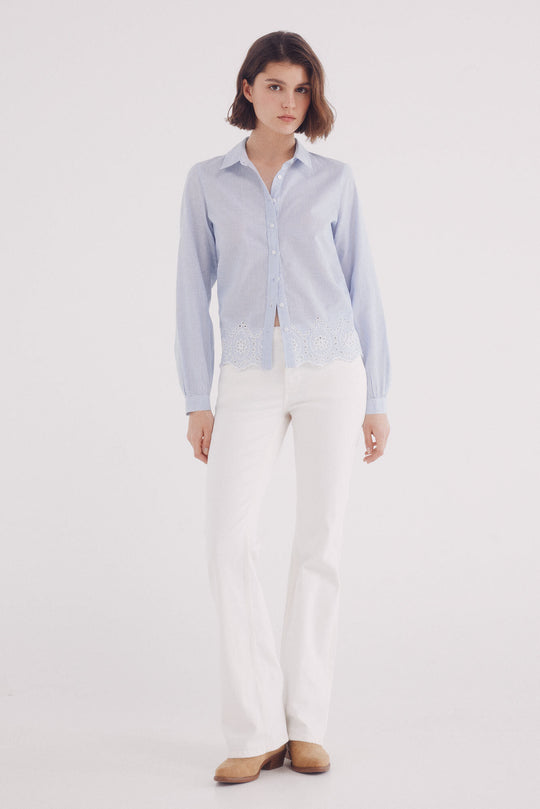 بلوزة بحافة مزدوجة