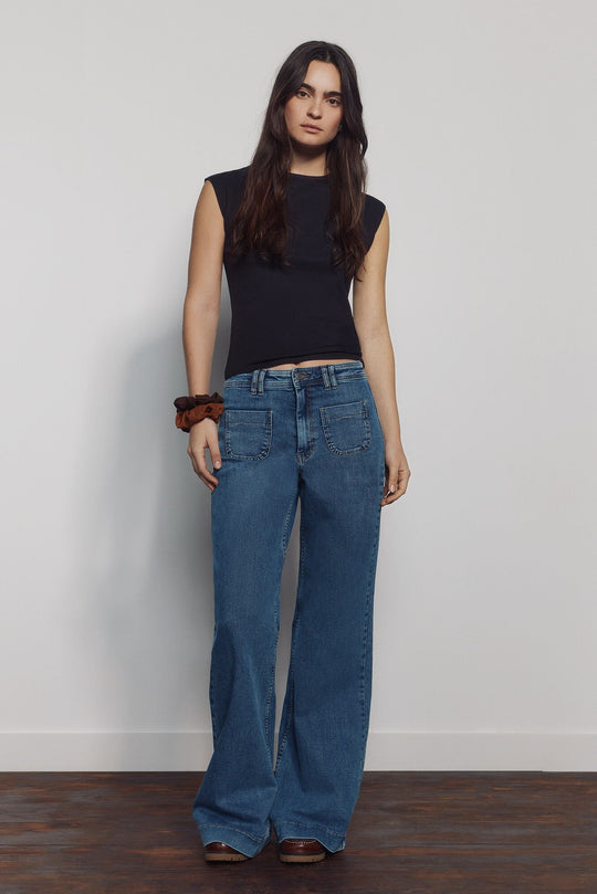 Super wide high-waisted jeans