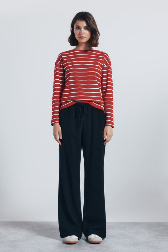 بنطال جوجر رجالي واسع بقصة عصرية