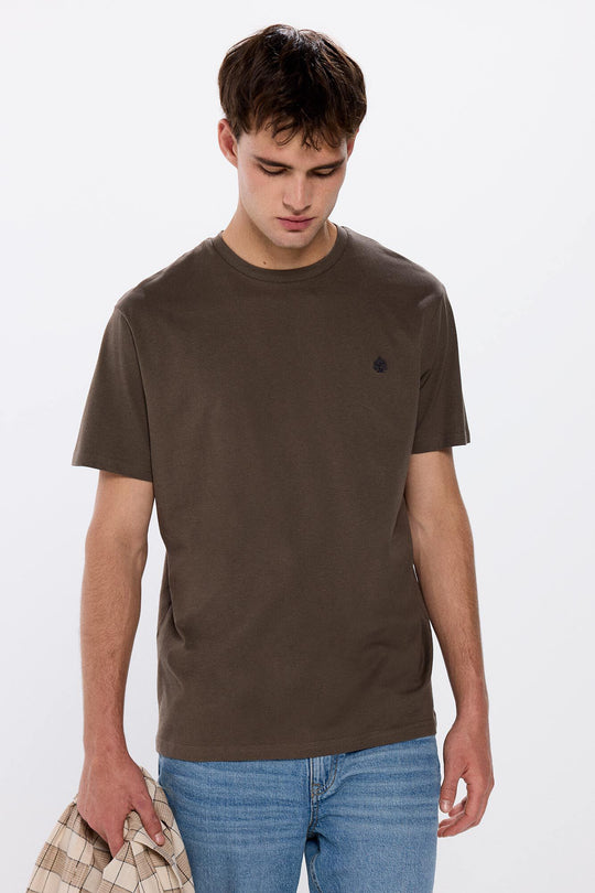 Basic round neck t-shirt