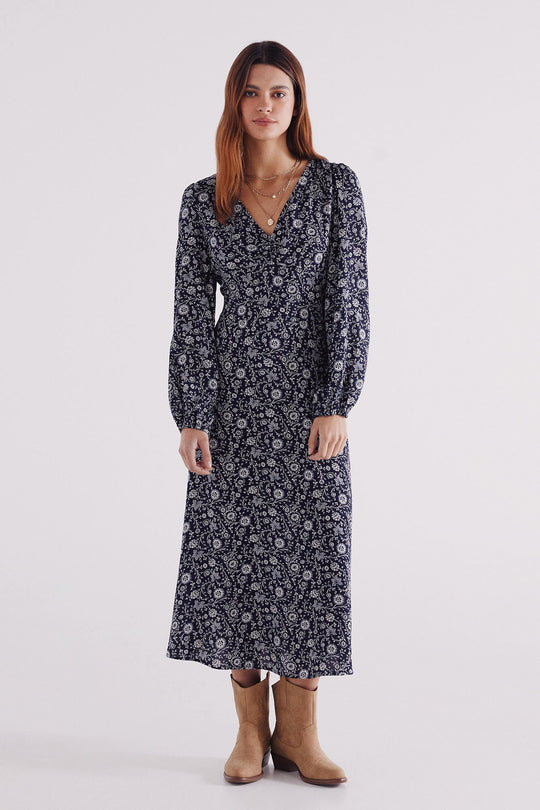 فستان ميدي مع ياقة