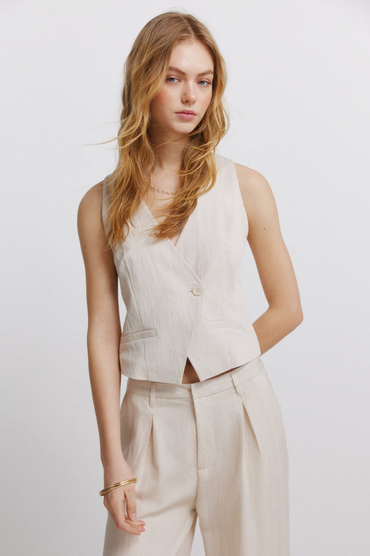Asymmetric gilet