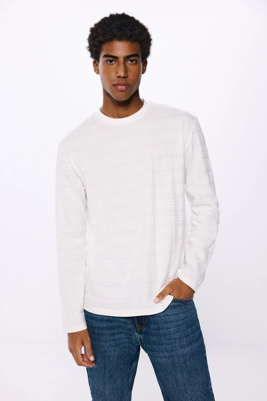 تي شيرت بولو مزخرف بأكمام طويلة مخطط