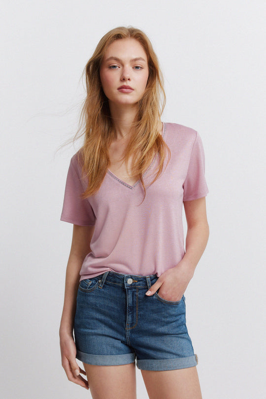 V-neck short sleeve T-shirt