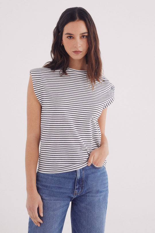 Dropped sleeve -shirt with shoulder buttons