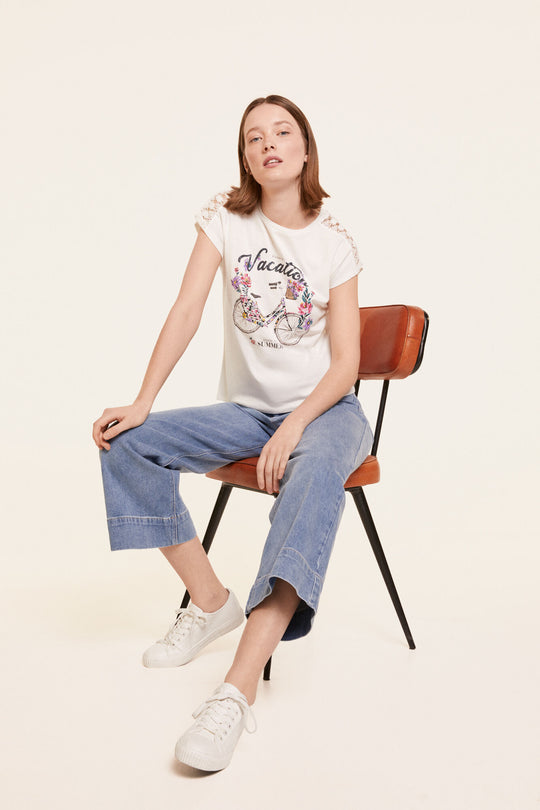 T-Shirt With Crochet On The Shoulders