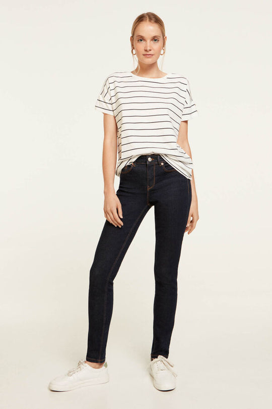 Sustainable wash slim jeans