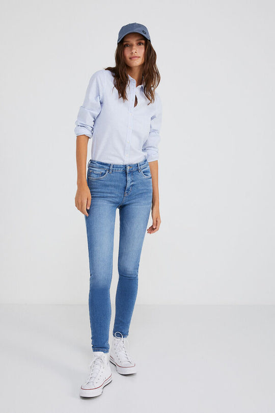 Sustainable wash push-up jeans