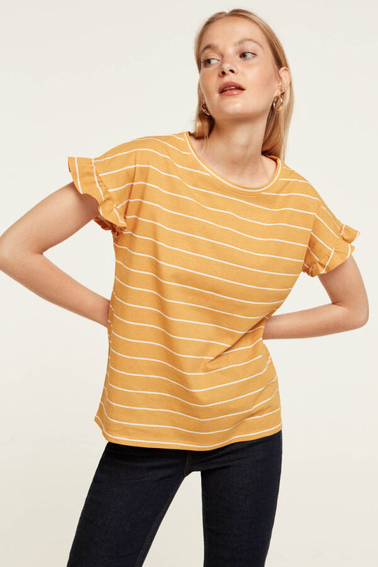 T-shirt with flounced sleeves