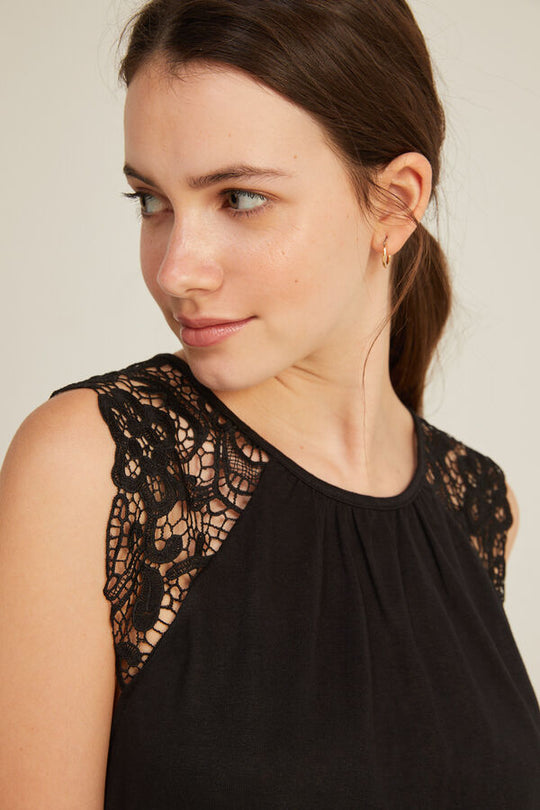 Lace shoulders flowers T-shirt