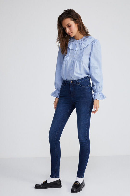 Sustainable wash push-up jeans