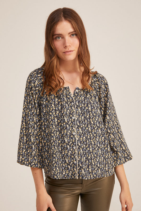 Lace round neck blouse
