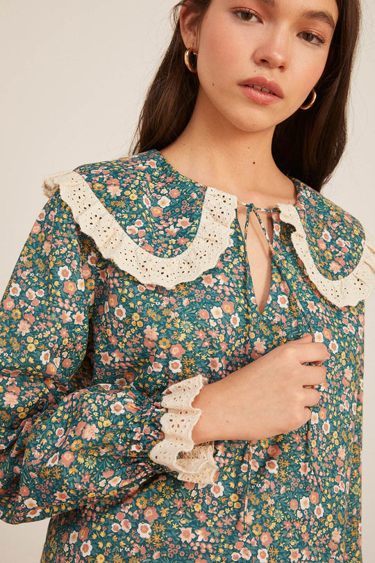 Bobo Neck Lace Blouse