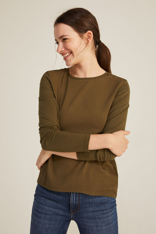 Crochet two-material T-shirt